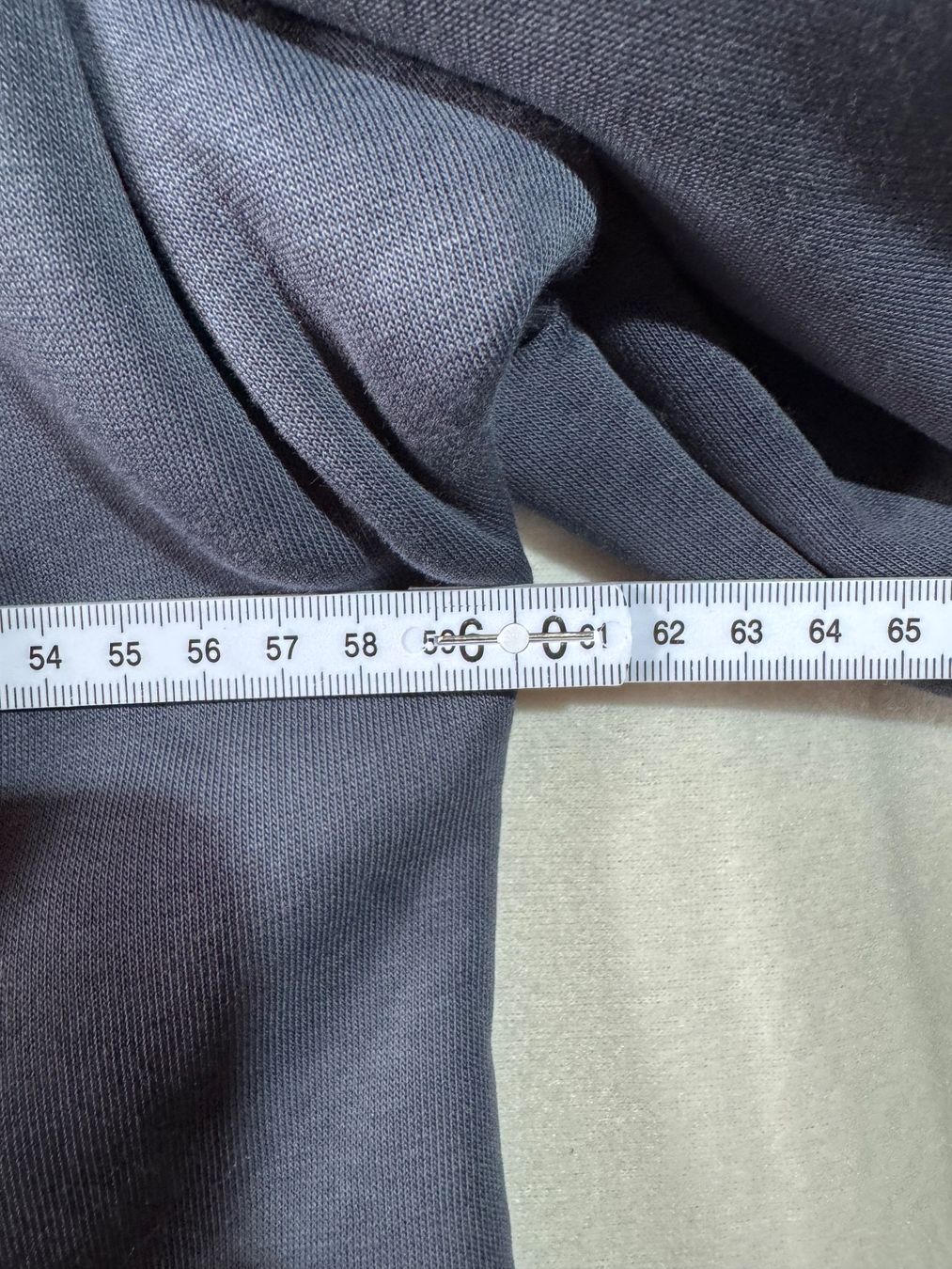 Pulls & Sweat-shirts: Grauer Pullover ca Gr M/L – D'occasion à Grosswangen par second_hand_dress 4
