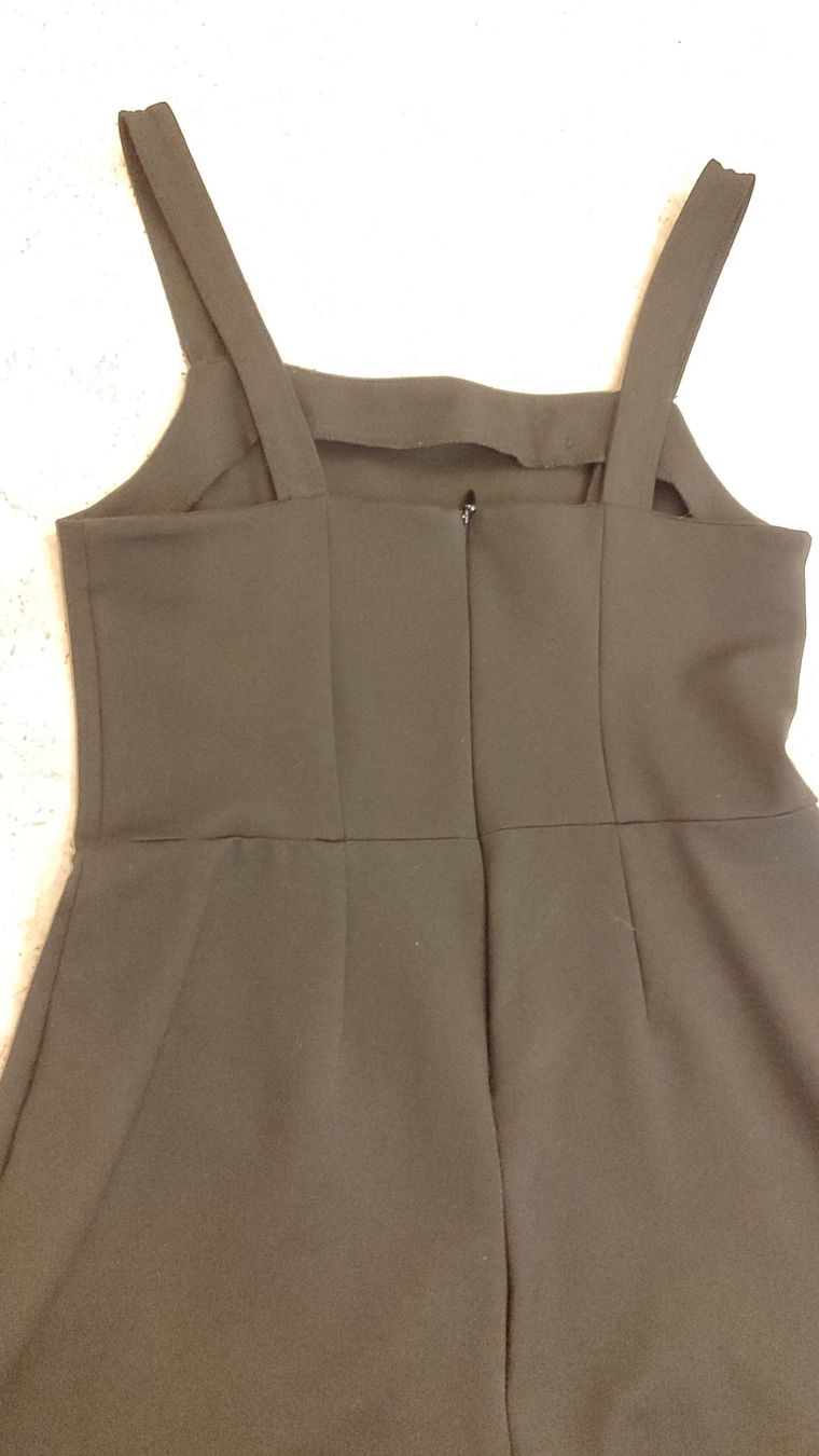 Zara Tute: Einteiler, Jumpsuit Gr. 36-38 NEU, sommerlich – Nuovo e nell'imballaggio originale da Brüttisellen venduto da nic_xm7s 1