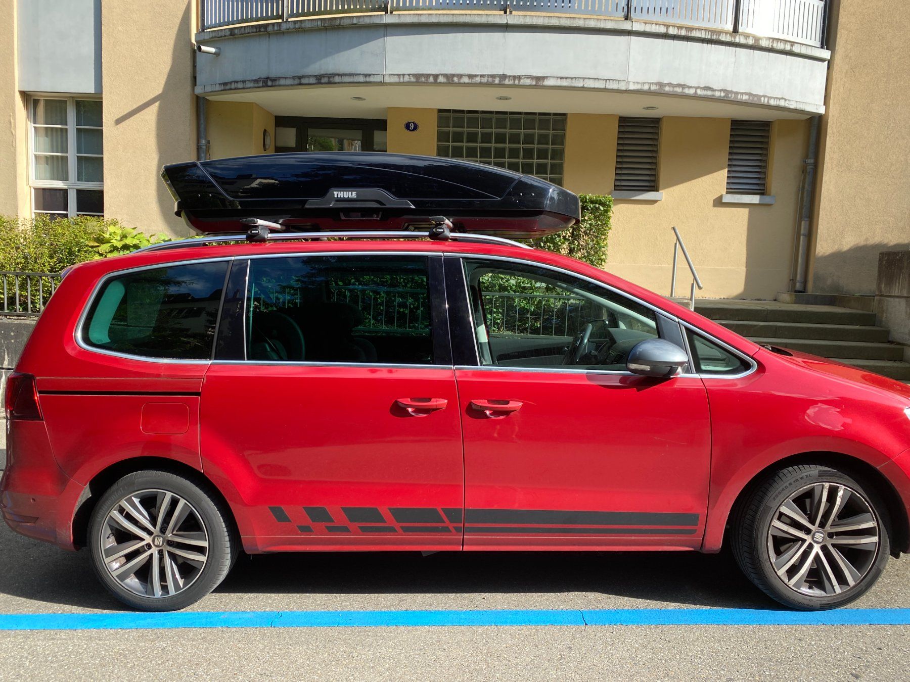 Thule Dachboxen: Thule Dachbox Motion XT XXL – Gebraucht aus St. Gallen von