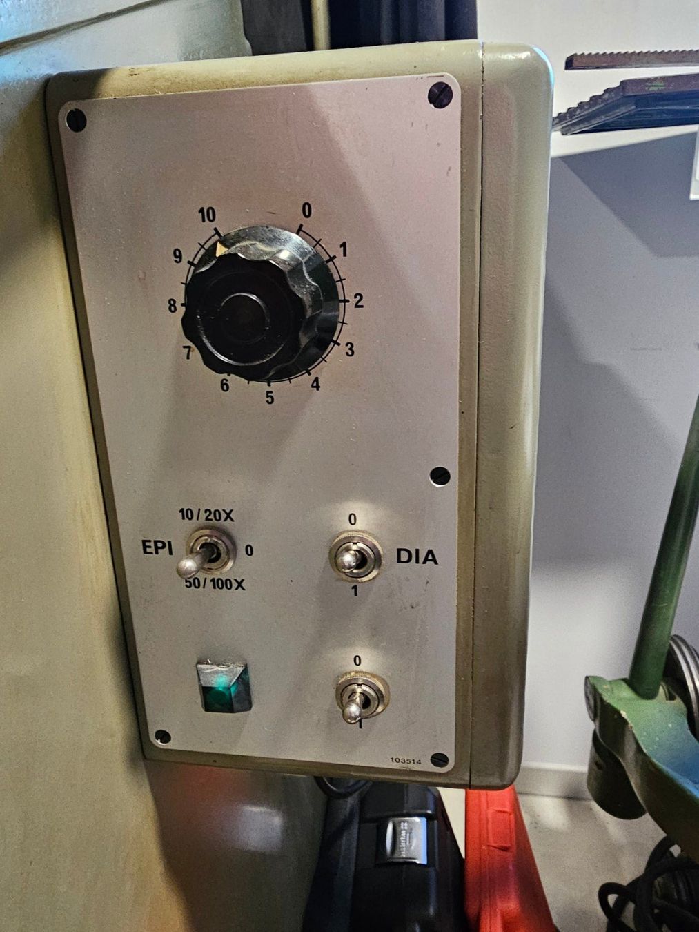 Hauser Tutte le macchine: Hauser 215K Profilprojektor – Usato da Lonay venduto da Slofstad 3
