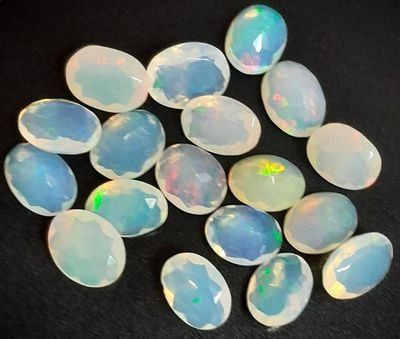 Lot De Perles Vintage En Verre Facetté Couleur Tilleul - 400g - Déstockage