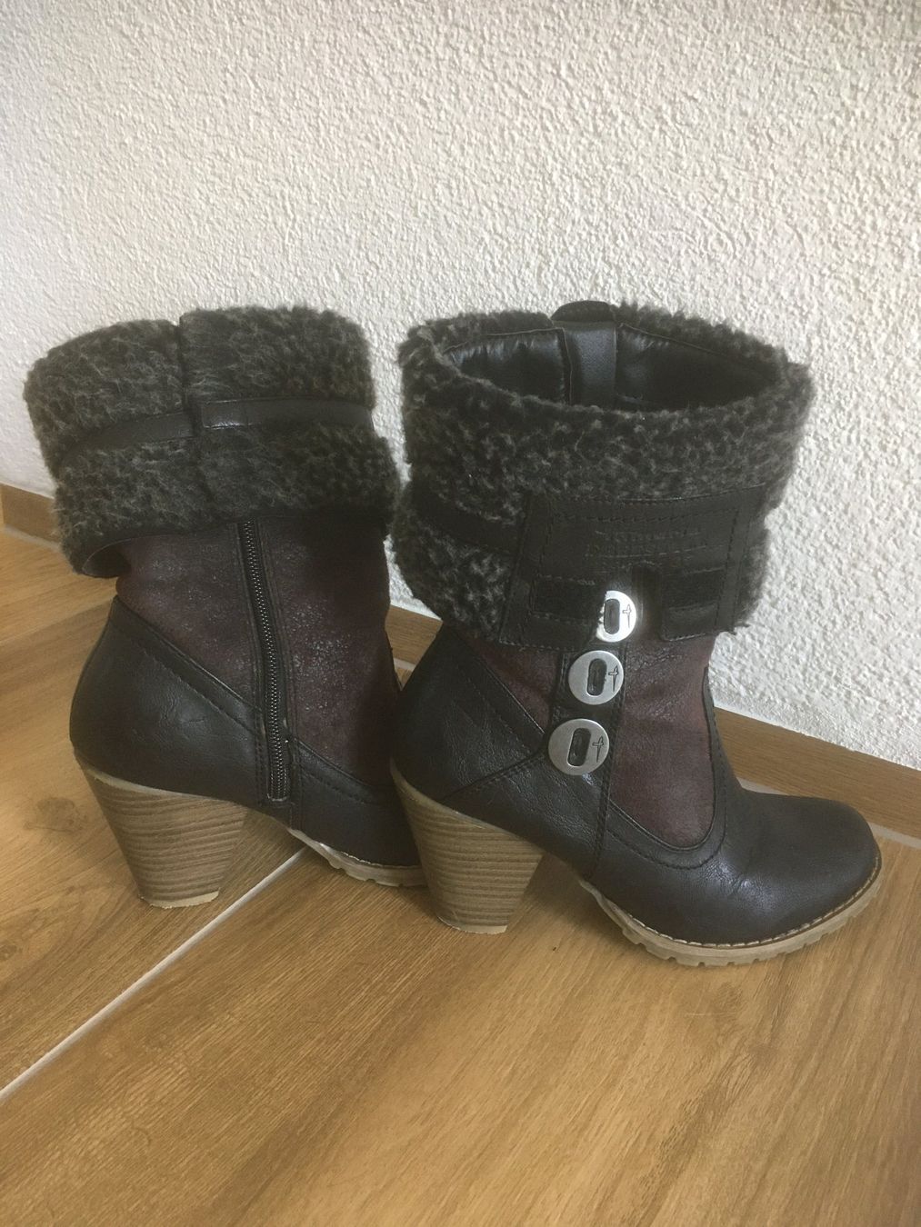Tamaris Scarpe da donna: Stiefel, Damenstiefel Tamaris Gr. 38 – Usato da Büsingen venduto da aue_2mh6 1