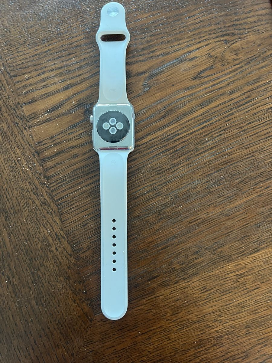Apple Smartwatch: Apple watch series 3 – Usato da Walchwil venduto da Geckoho 1