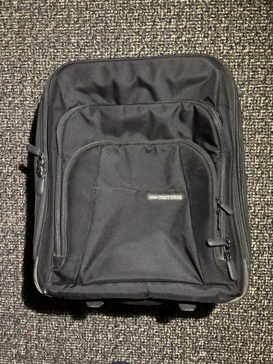 Autres aviation: Lightweight rolling carry-on suitcase – D'occasion à Zürich par fco_wl97