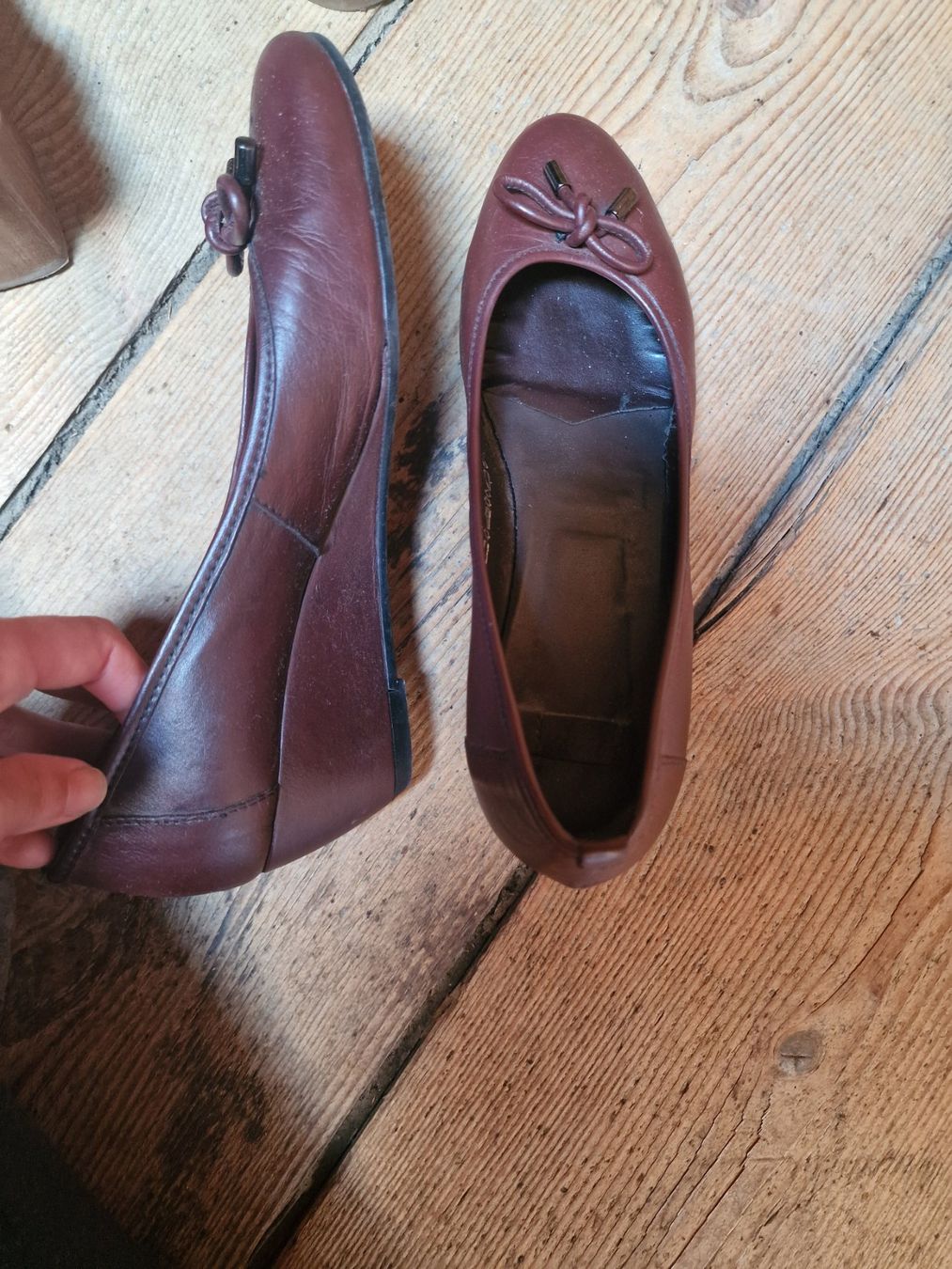Scarpe da donna: Ballerina mit Absätzen, Bata, tiefviolette, Grösse: 39 – Usato da Oberuzwil venduto da ftaki 1