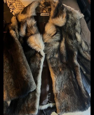 Real Fur Coat for Women, Winter is Coming! Size M/L