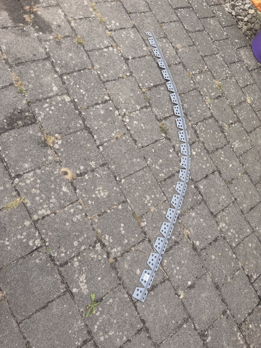Profile: Randabschlussprofil Steinfix Länge: 2 m, PVC, Rund/Gebogen – Neu (gemäss Beschreibung) aus Niedergösgen von And-y