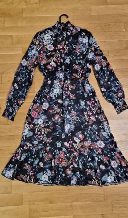 Only Kleid S