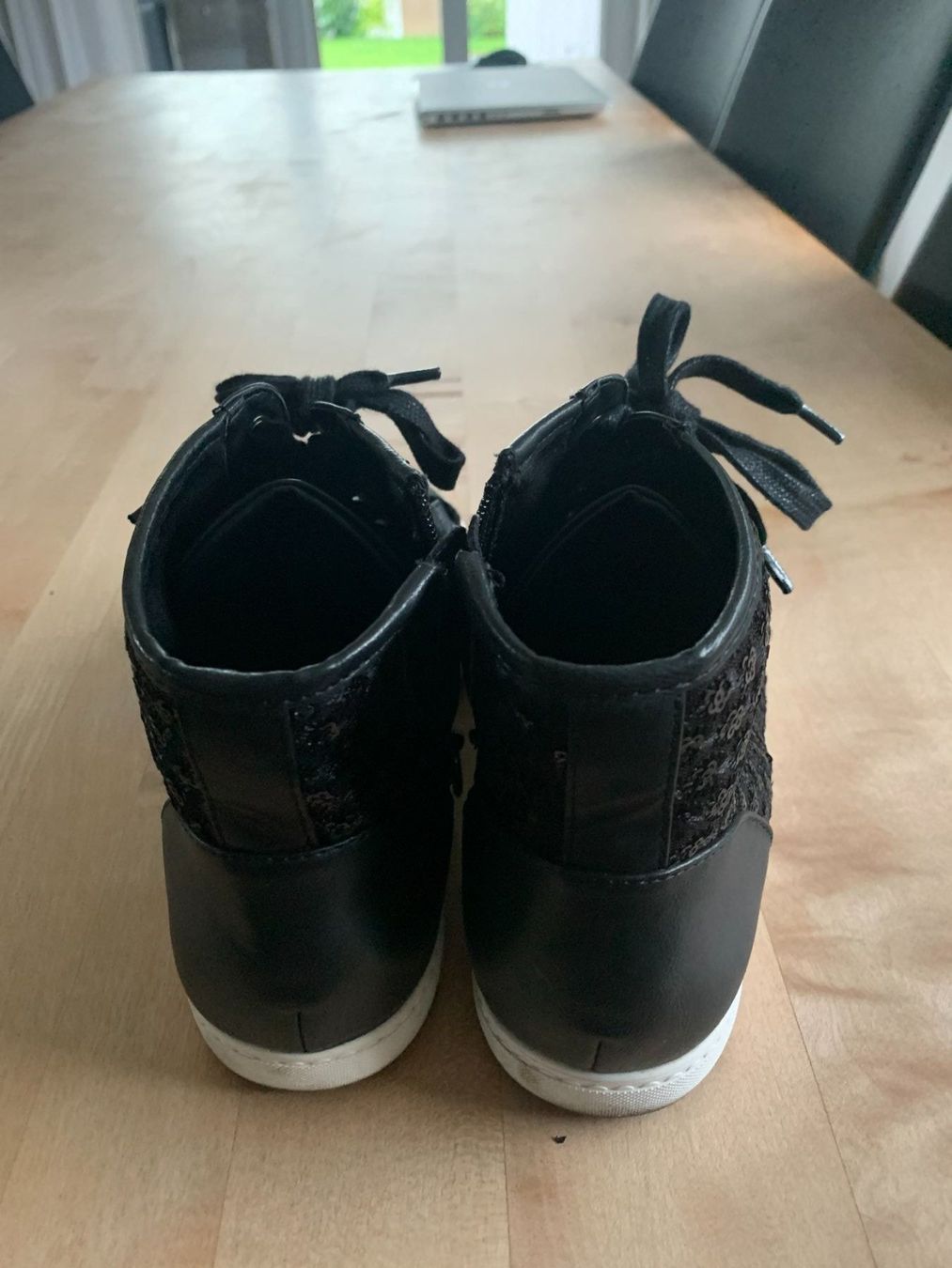 Scarpe da donna: Damen-Sneaker schwarz Gr.41 – Nuovo (secondo la descrizione) da Azmoos venduto da Verwir64 2