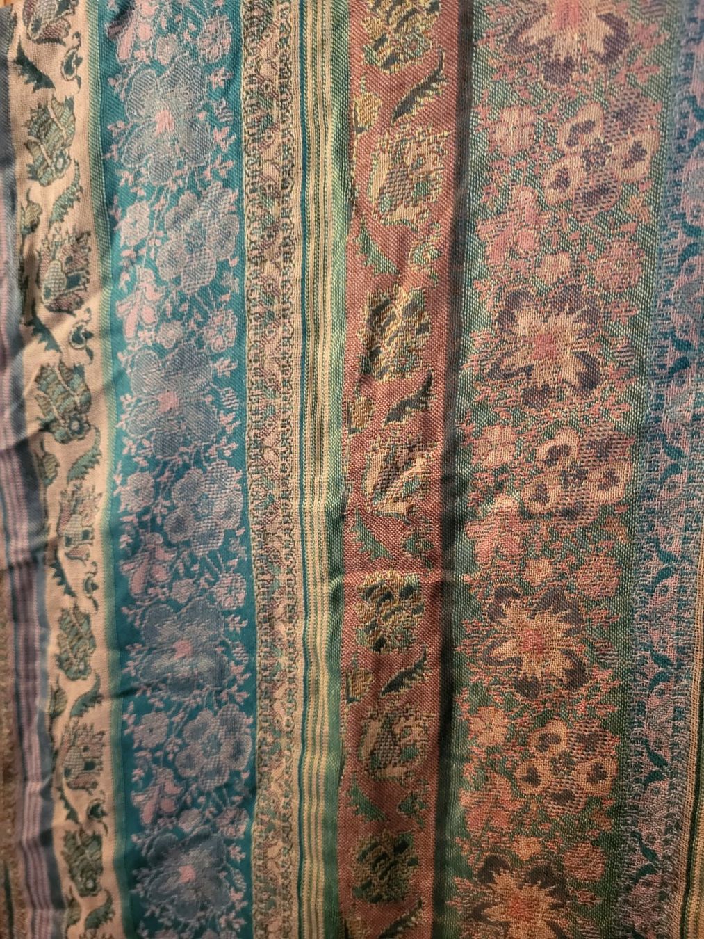 Foulards & écharpes: Vielfarbiger Baumwollschal mit Fransen – D'occasion à Guggisberg par Aegertenlehn 7