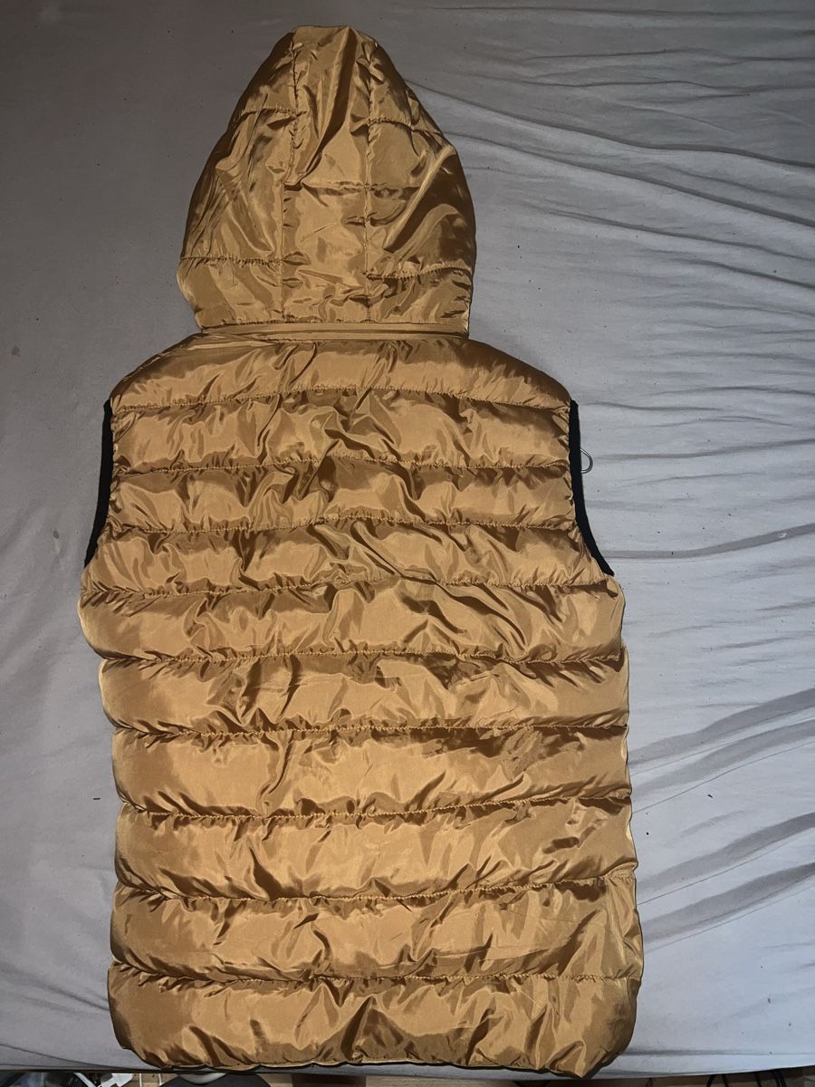 Moncler Gilet & Giacche: Moncler gilet grösse s – Usato da Ernen venduto da cas_j7p9 1