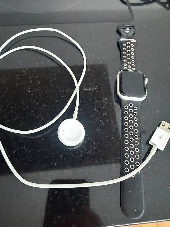 Apple Smartwatch: Apple Watch Series 8 GPS + Cellular – Usato da Obfelden venduto da Smart99 1