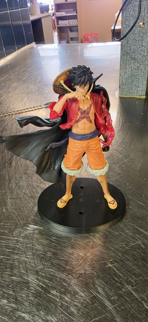 Statuette: Statuetta One Piece Monkey D Luffy plastica buono stato – Nuovo (secondo la descrizione) da Willisau venduto da max_k5fl