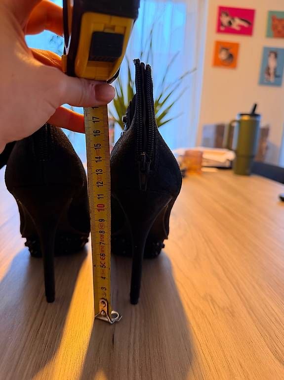 Scarpe da donna: Pumps mit Riemen – Usato da Bözberg venduto da van_52qk