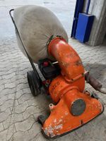 Antiker Laubsauger der funktioniert und läuft