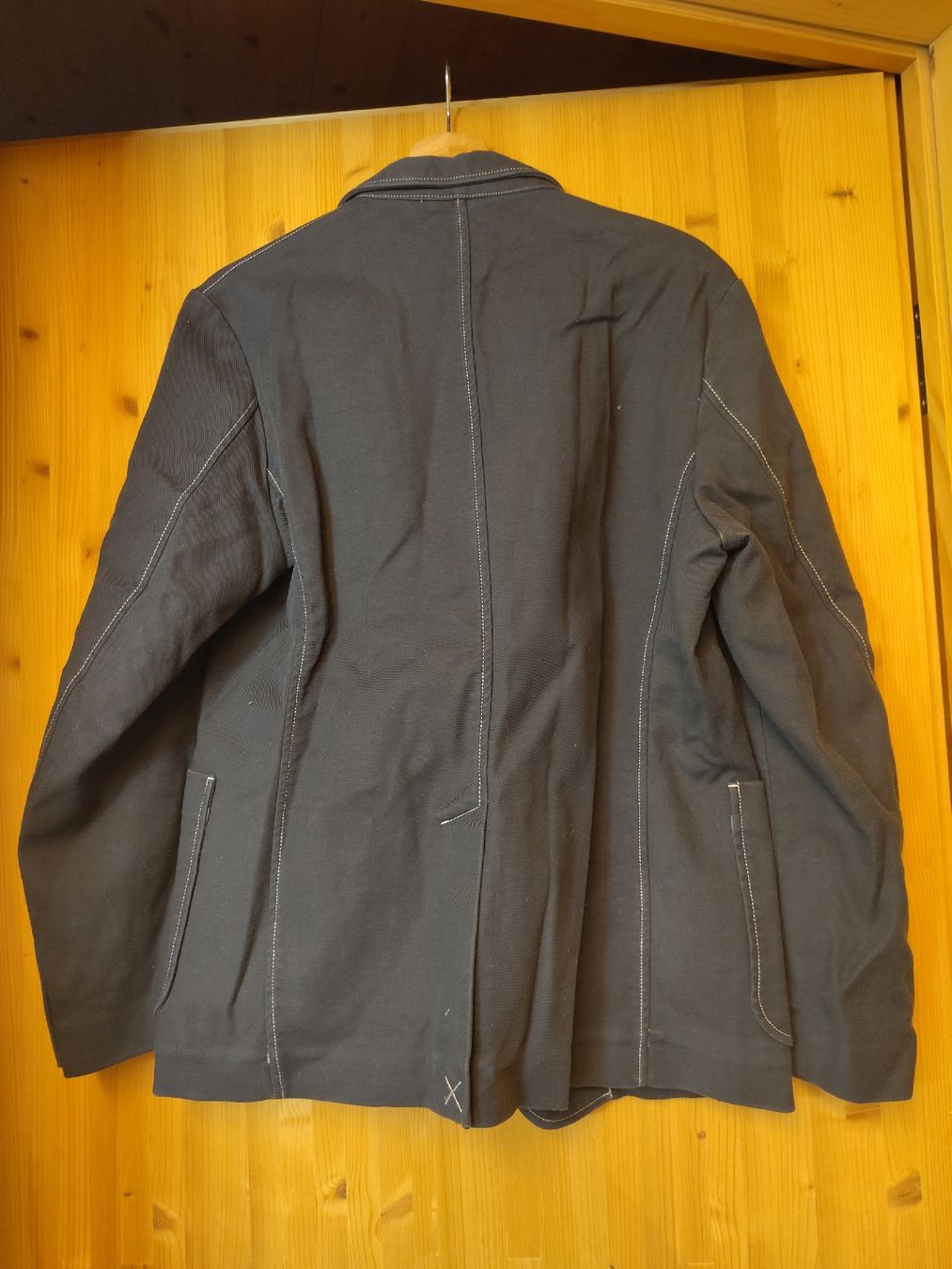 Cos Giacche: COS Jacke – Usato da Zürich venduto da aurelie.99 1