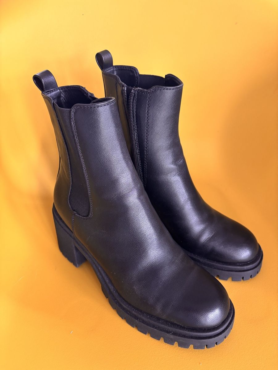 Dosenbach Damenschuhe: Stiefelette Gr. 38 – Gebraucht aus Dielsdorf von Nlj2