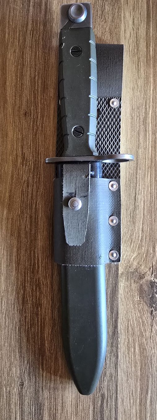 Armée suisse Armes blanches: Bajonett 90er  – Neuf avec emballage d'origine à Burgistein par maia13