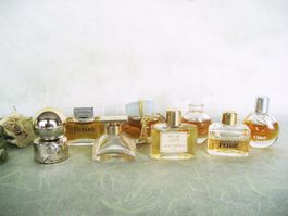 8 kleine alte Parfüm Flacon Miniaturen – Lot Mini alt
