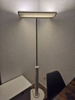 Stehlampe schlicht weiss modern einwandfrei