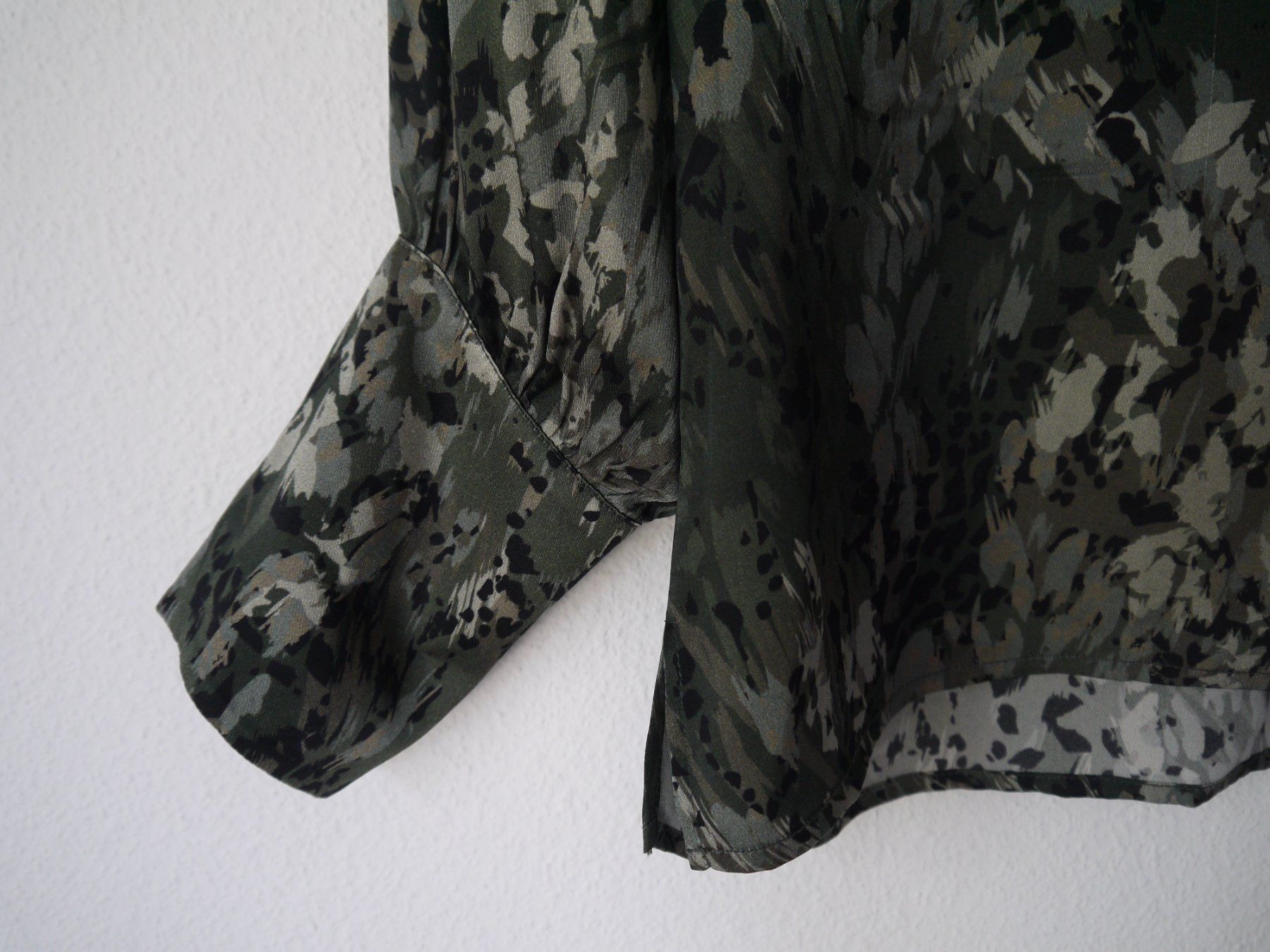 Dea Kudibal Camicette: DEA KUDIBAL Bluse aus Seide Gr.XS – Usato da Hagendorn venduto da Blaf 5