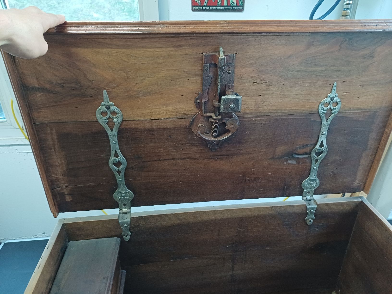 Cassapanche: Holztruhe mit spez. Schloss – Difettoso da Wangenried venduto da Recycler94 7