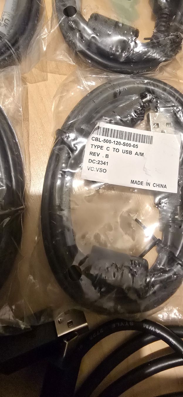 Cavi: USB C to USB A/M Cables - Multiple - CBL-500-120-S00-05 10x – Nuovo e nell'imballaggio originale da Studen BE venduto da tha_dhp8 3
