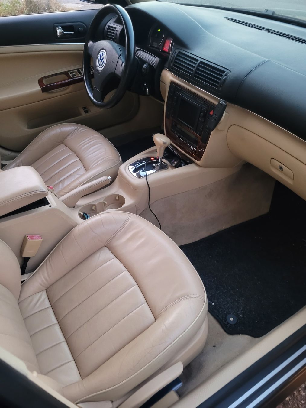 VW Automobili: Vw passat W8 4motion mit MFK  04.07.2025 – Usato da Aarberg venduto da 2002stefan 2