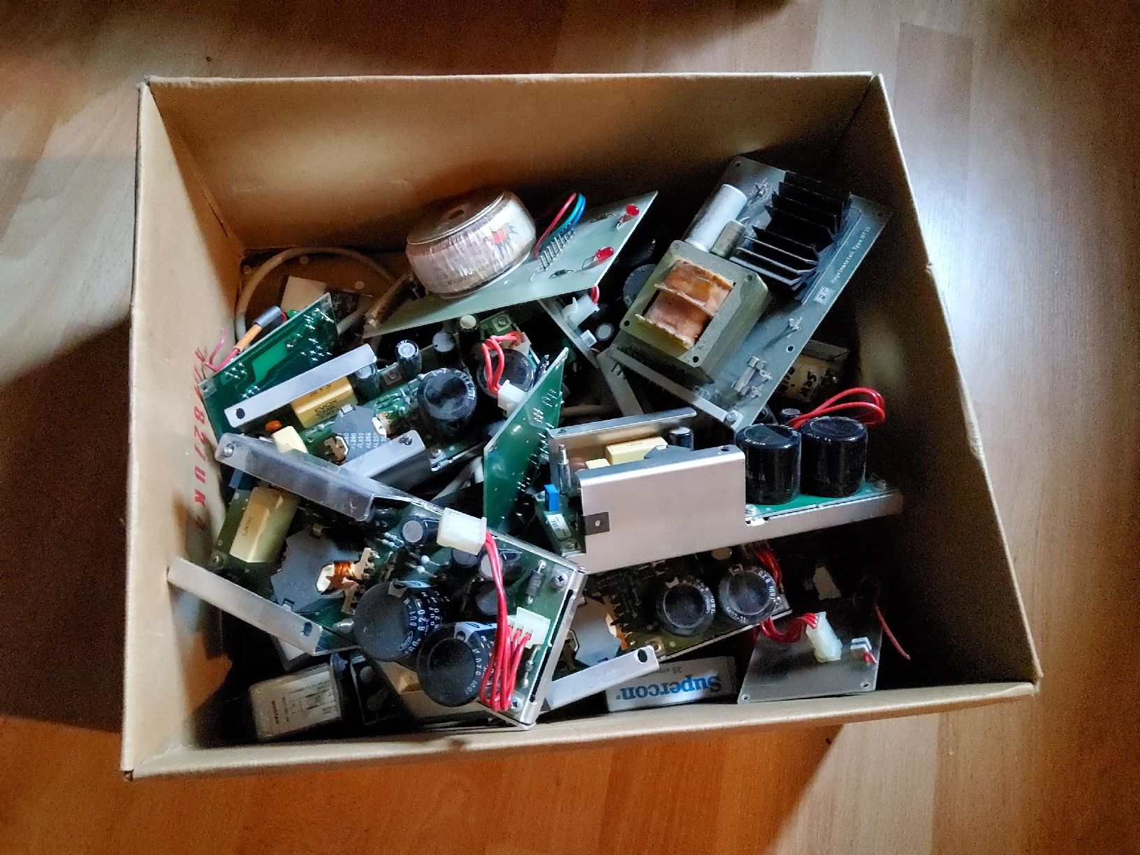 Componenti elettronici: Elektronik Bauteile – Usato da Ottenbach venduto da jea_95wt