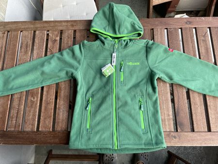 Warme Fleecejacke TROLLKIDS Grösse 140 Grün neu! 