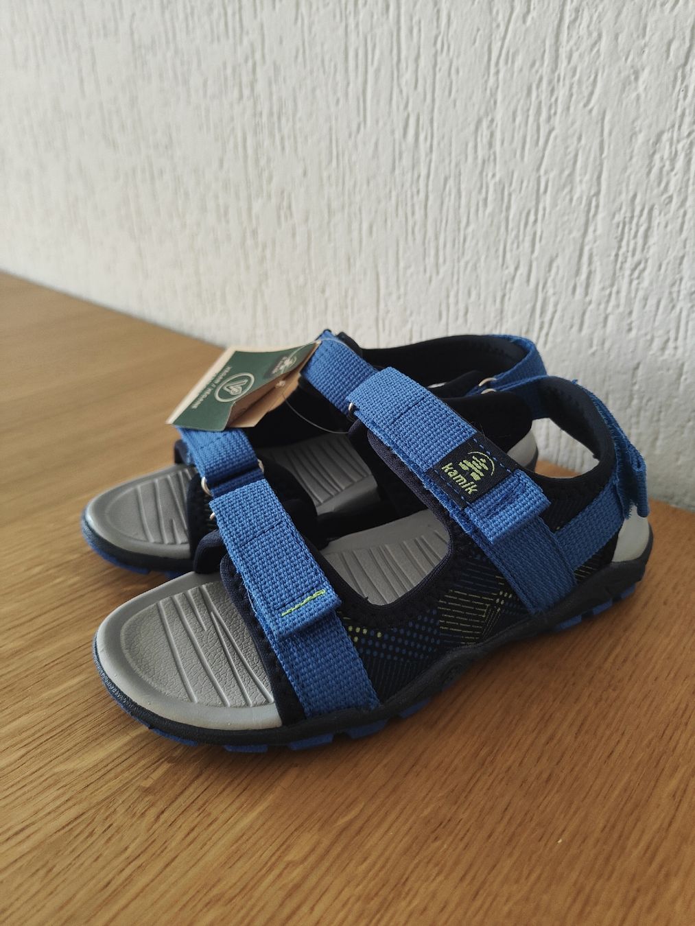 Kamik Schuhe für Jungen: Kamik Sandalen 30 NEU – Neu (gemäss Beschreibung) aus Oberuzwil von Umlobo