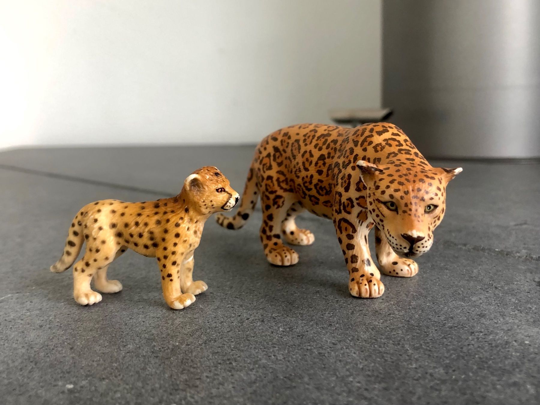 Schleich Spielzeuge: Schleich Leopard mit Baby – Gebraucht aus Malans GR von  1