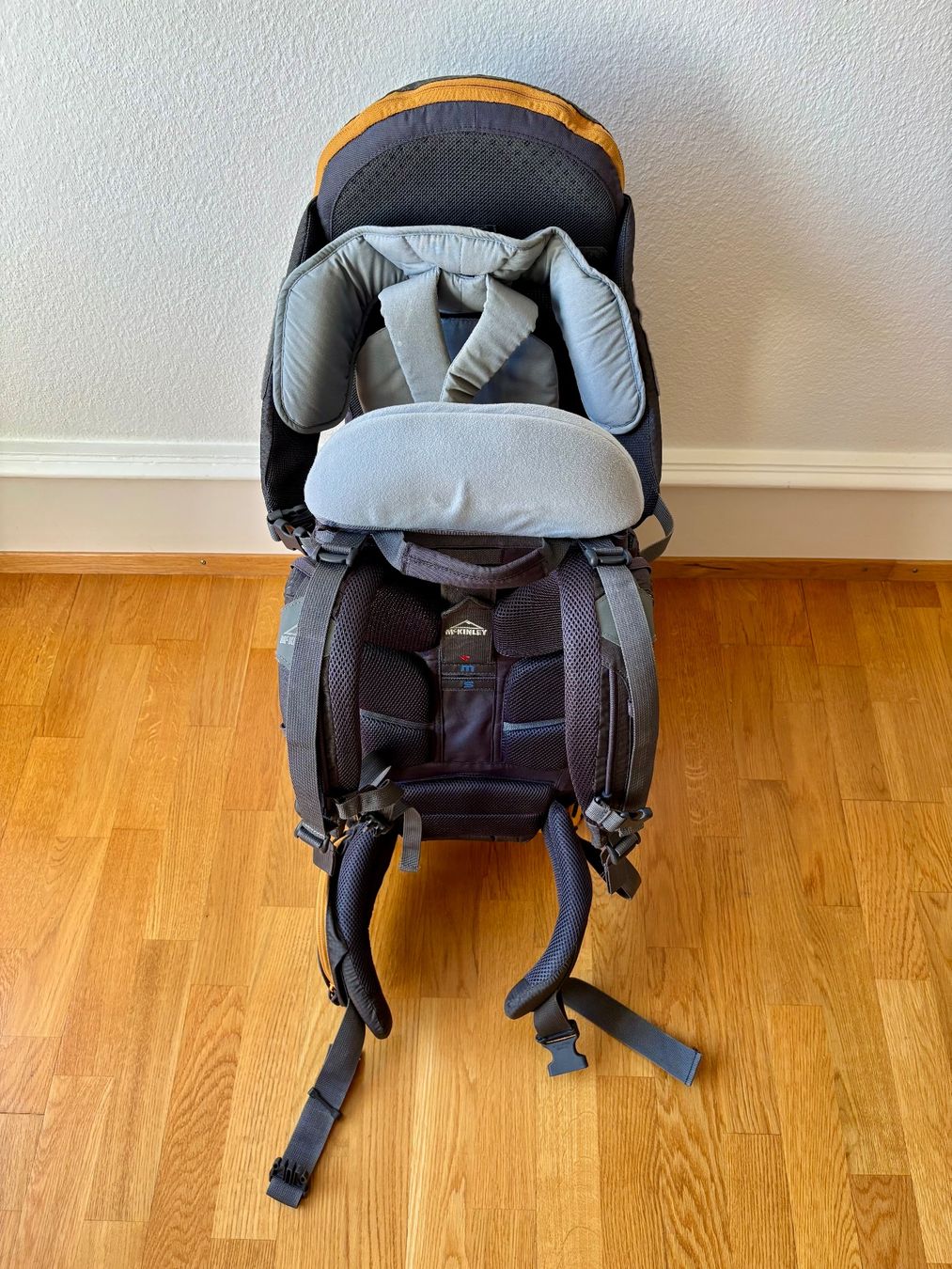 Mckinley Marsupi portabebè: McKinley Juno Comfort Kindertrage – Usato da Basel venduto da Lucerny 1
