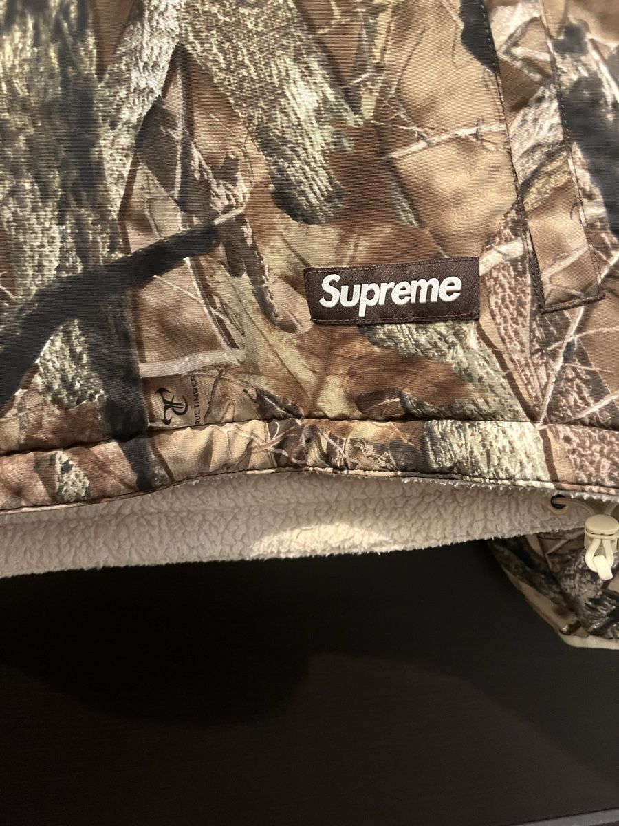 Supreme Vestes: Supreme reversible jacket - Camo/Pile  - Size L – D'occasion à Zürich par eliamoli.21 1
