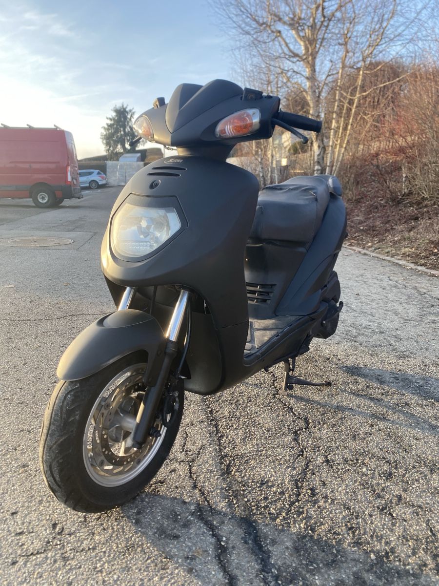 Scooter: Scooter 125, pièces neuves, prêt – Usato da Arconciel venduto da Swiss-Starlights 1