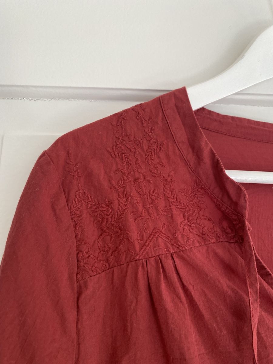 Beldona Tuniche: Beldona Kleid Herbst Rot Gr. M mit Spitze  – Usato da Chur venduto da KUMI2024 2