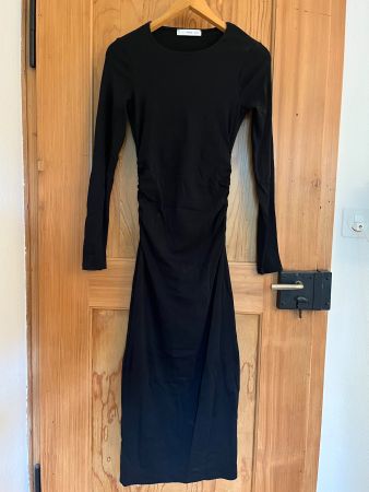 Schwarzes elegantes Kleid