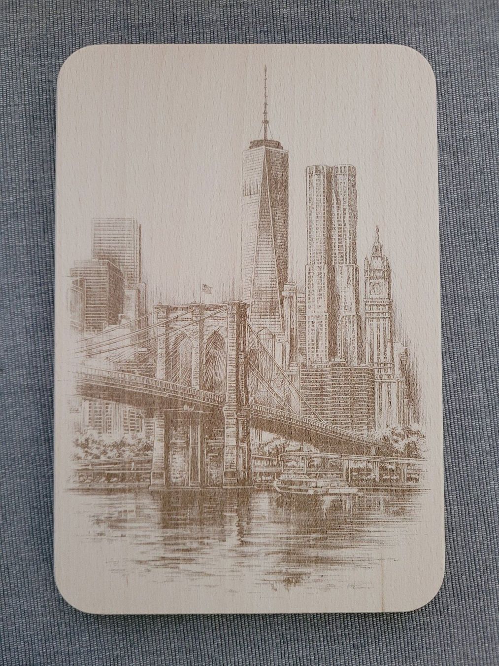 Holzartikel: Holzbrättli New York – Neu (gemäss Beschreibung) aus Schwarzenburg von Obofi