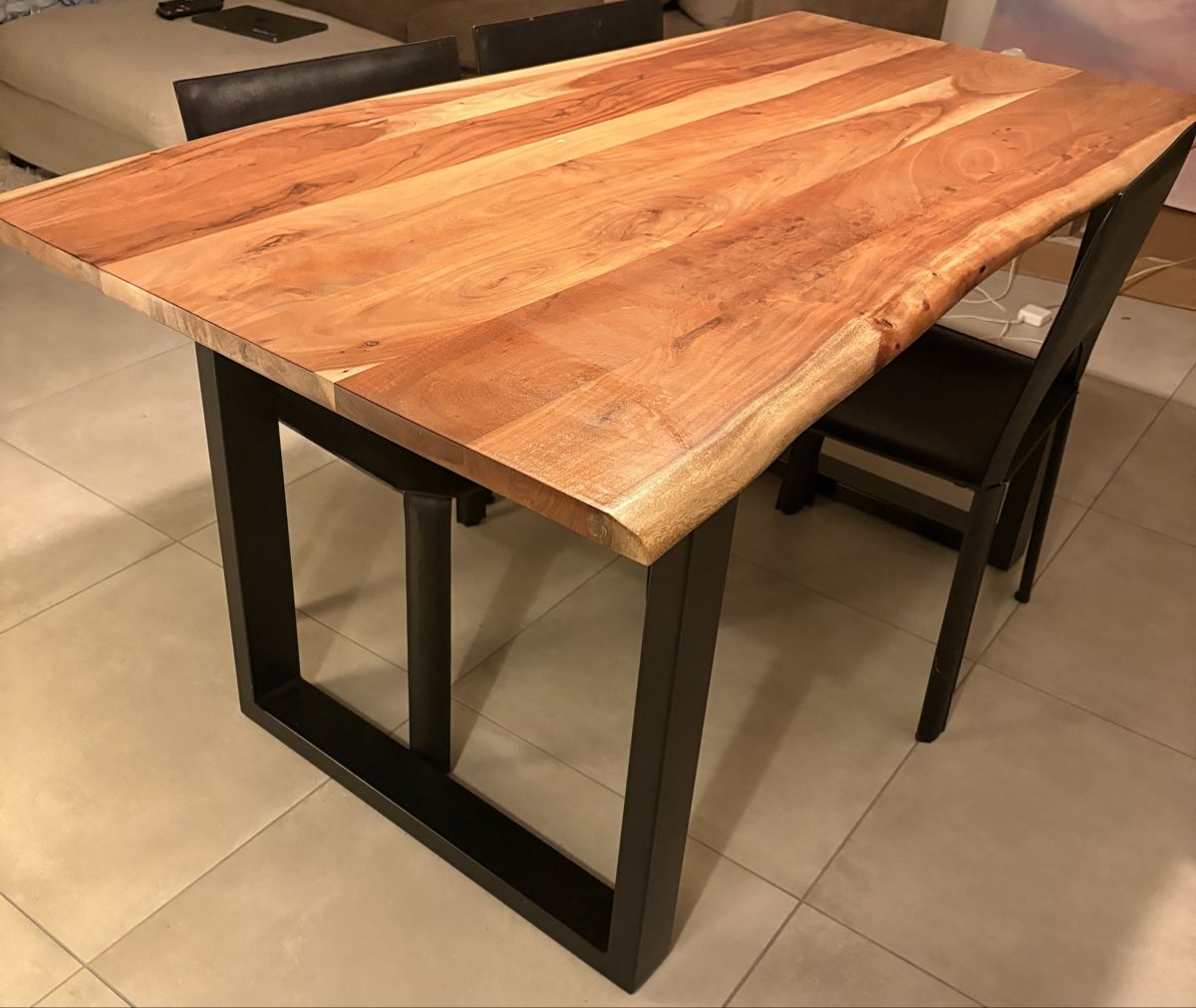 Tables: Solid wood top dining table with steel black legs  – D'occasion à Zürich par WesJes_65 2
