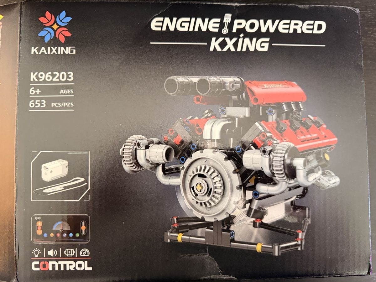 Baukästen: V8 Motor-Bausatz Neu – Neu und originalverpackt aus Alpnach Dorf von MiKoMarkt