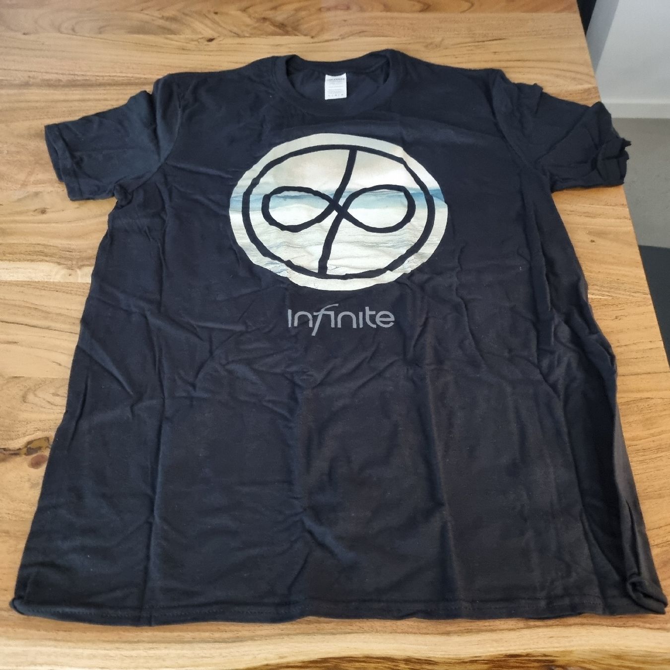 T-shirt: T-shirt Grösse L infinite – Nuovo e nell'imballaggio originale da Zürich venduto da ret_7ppg