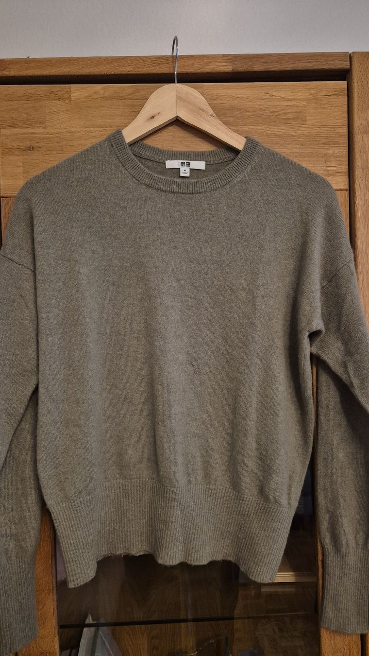 Uniqlo Pullover & Sweatshirts: Uniqlo Kaschmir Pullover beige Grösse M  – Gebraucht aus Winterthur von ann_7lxx 8