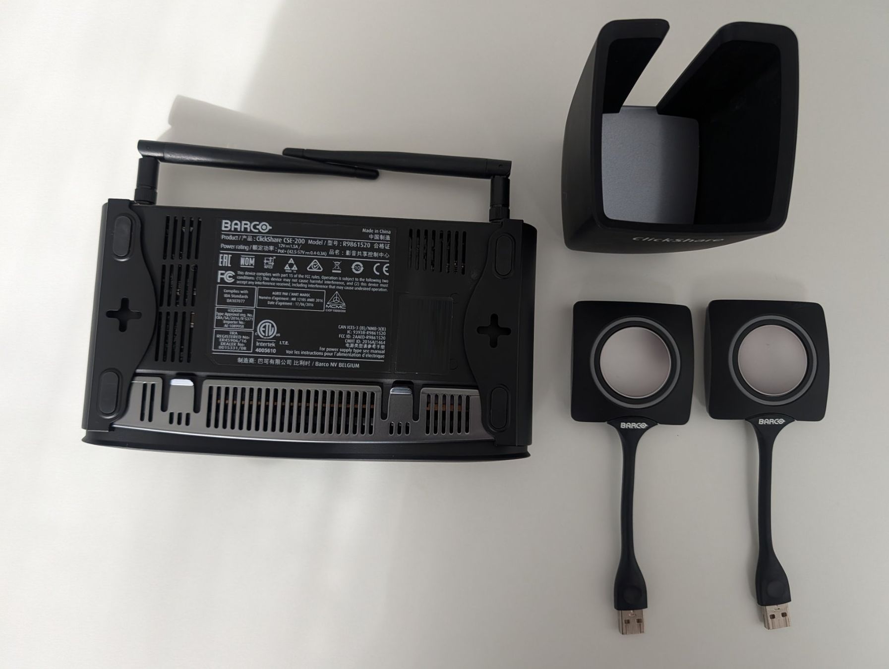 Barco Unità & Adattatore: Barco Clickshare CSE-200 mit 2 Buttons (USB-A) – Usato da Wallisellen venduto da smueschi 3