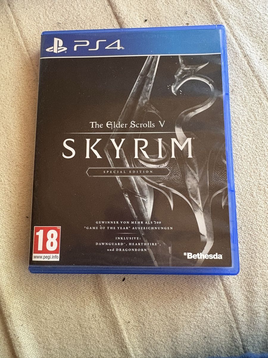 Sony Jeux: The Elder Scrolls V Skyrim Special Edition PS4 – Neuf (Voir description) à aarwangen par mikemog