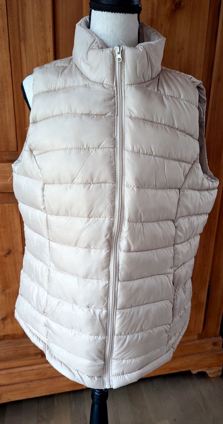Gilets & Westen: Steppweste beige – Neu (gemäss Beschreibung) aus Ettingen von Chrisdots 1