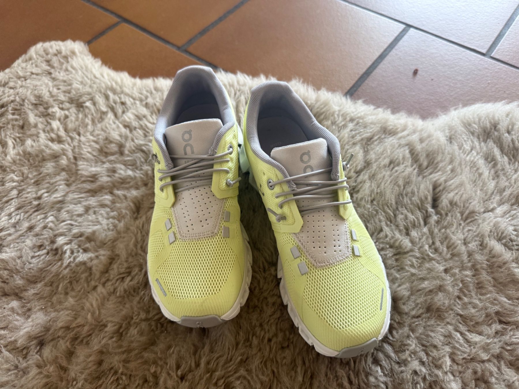 On Scarpe da donna: On Cloud Laufschuhe Sportschule – Nuovo (secondo la descrizione) da Oberglatt ZH venduto da Hero1512 5