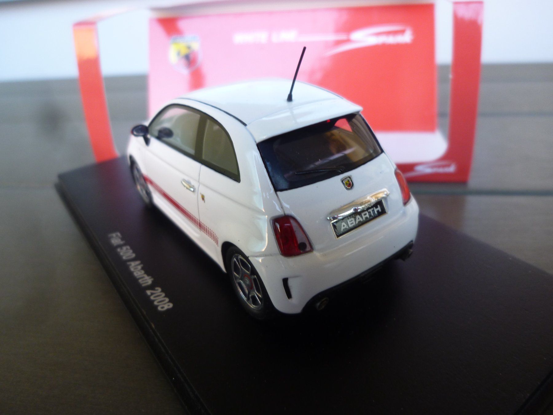 Abarth Modellautos: Fiat 500 Abarth (2008) – Neu und originalverpackt aus Flawil von Imperiosud 3