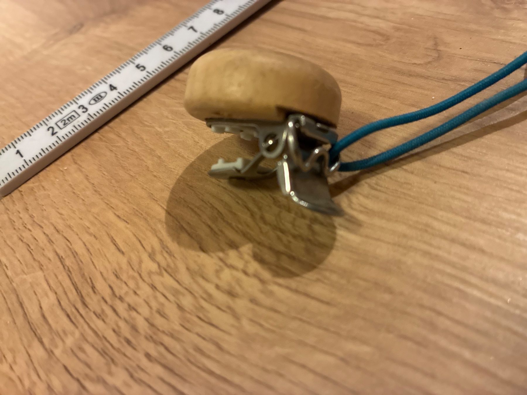 Giocattoli: Hübsche Kinderwagenkette aus Holz mit 2 Schellen – Usato da Eggenwil venduto da mic_b5l2 1