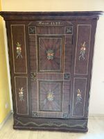 Antiker Bauernschrank Anno 1844 braun mit Blumenmalerei