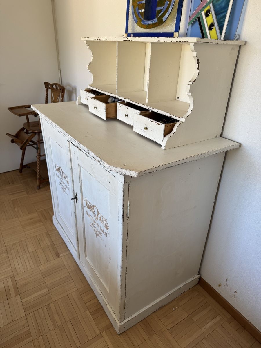 Commodes: Sideboard mit Aufsatz weiss Shabby Chic Gebraucht – D'occasion à Biel/Bienne par Otilla 1